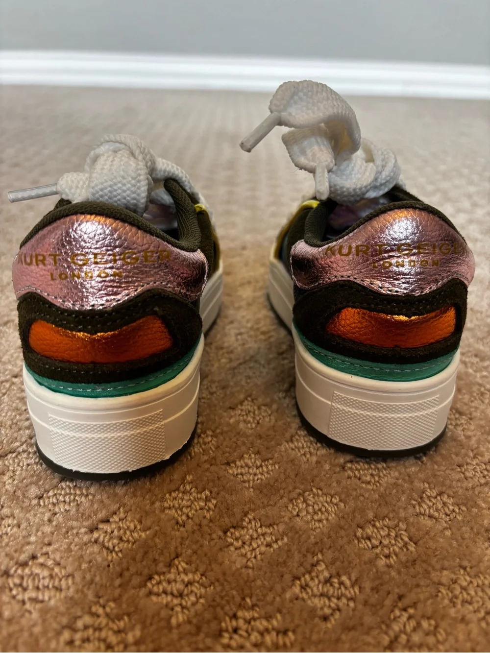 Kurt Geiger Mini Southbank Sneaker size 6-7